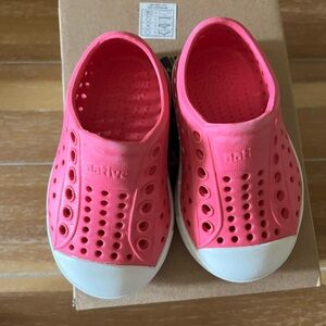 Native Jefferson C4 Hot Pink